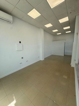 Local comercial en alquiler en Vista Azul - Consolación en Dos Hermanas
