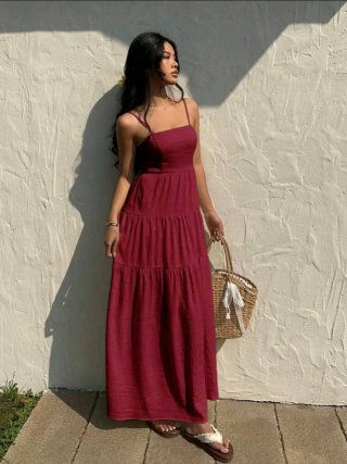 Vestido largo rojo con tirantes