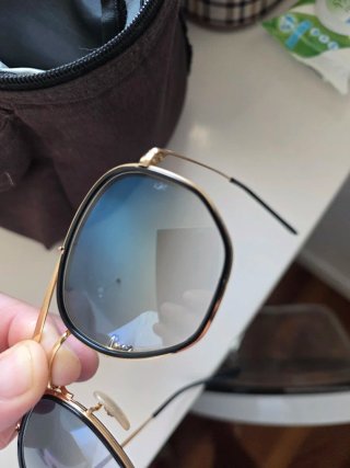 Gafas de sol Ray-Ban RB3648M Doradas.