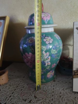 Vaso decorativo floreale in ceramica