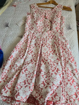Vestido de fiesta blanco y rojo