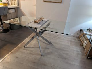 Mesa de comedor de cristal