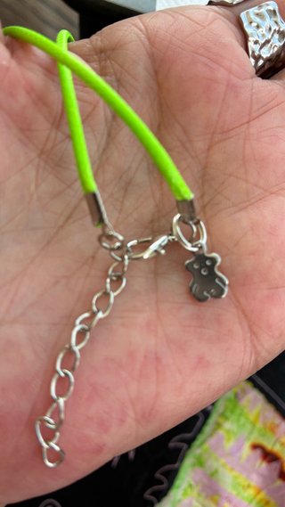 Collar con colgante oso plateado
