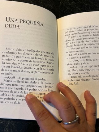 Diecisiete cuentos y dos pingüinos