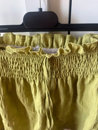Shorts fluidos verde lima estilo boho