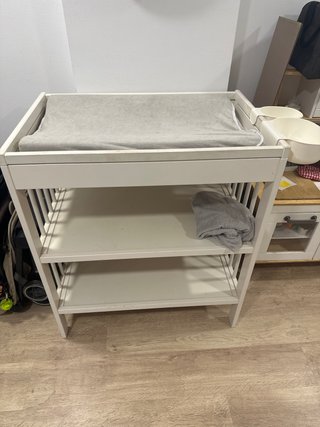 Cambiador IKEA Gulliver, colchón, fundas y cestos