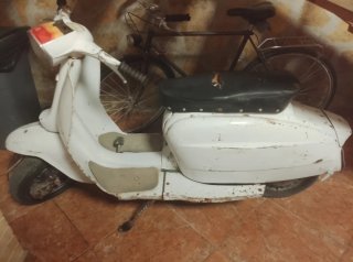 Lambretta 150 restaurada con papeles solo cambio.