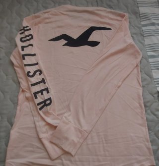 Camiseta Hollister manga larga rosa