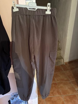 Pantalones cargo Zara marrones talla  xs 8€ los do