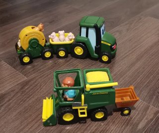 Conjunto John Deere Tractor y Cosechadora