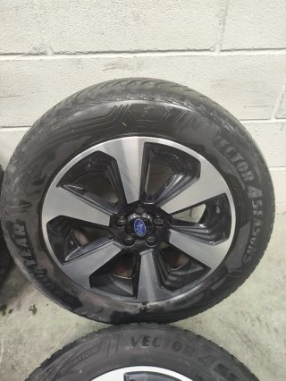 Llantas Subaru Forrster  R17 de 2016.