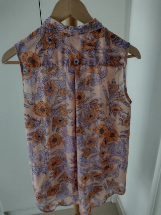 Blusa sin mangas H&M floral naranja y morada