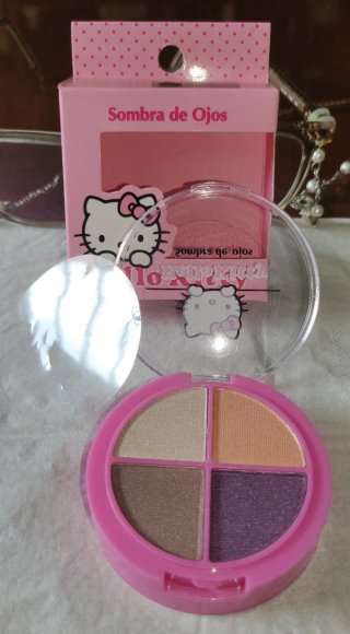 Pack 2 Paletas de Sombras, Hello Kitty y Otra (M)