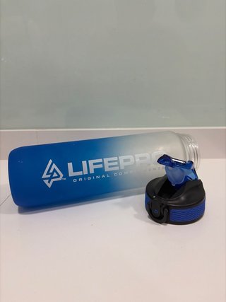 Botella de Agua LIFEPRO 900ml