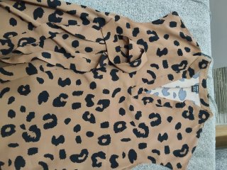 Vestido estampado leopardo con cinturón