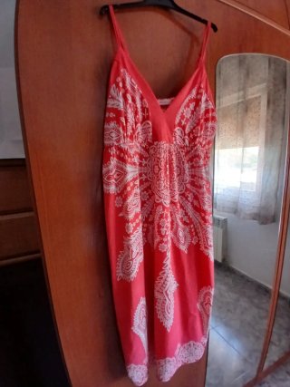 Vestido estampado rojo y blanco