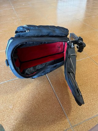 Alforjas y tija sillín bicicleta