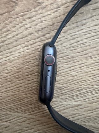 Apple Watch Series 5 44mm GPS + Cellular