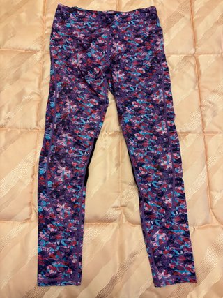 Top, pantalón corto y mallas deportivas mujer