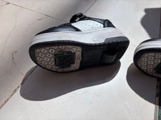 Zapatillas con ruedas para niño/a Talla 29