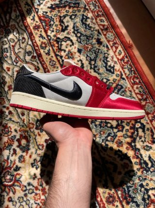 Jordan 1 Retro Low OG Talla 43
