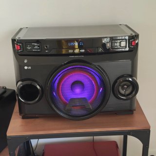 Minicadena LG OM4560