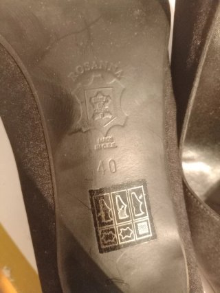 Zapatos de tacón negros