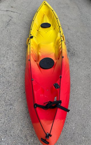 Kayak Amarillo y Rojo con Remos y Asientos
