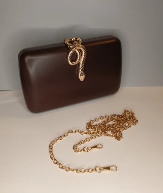 Bolso de fiesta con cierre joya serpiente dorada