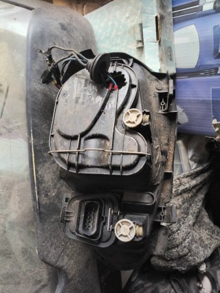 Foco Izquierdo Golf 4 (Lado Conductor)