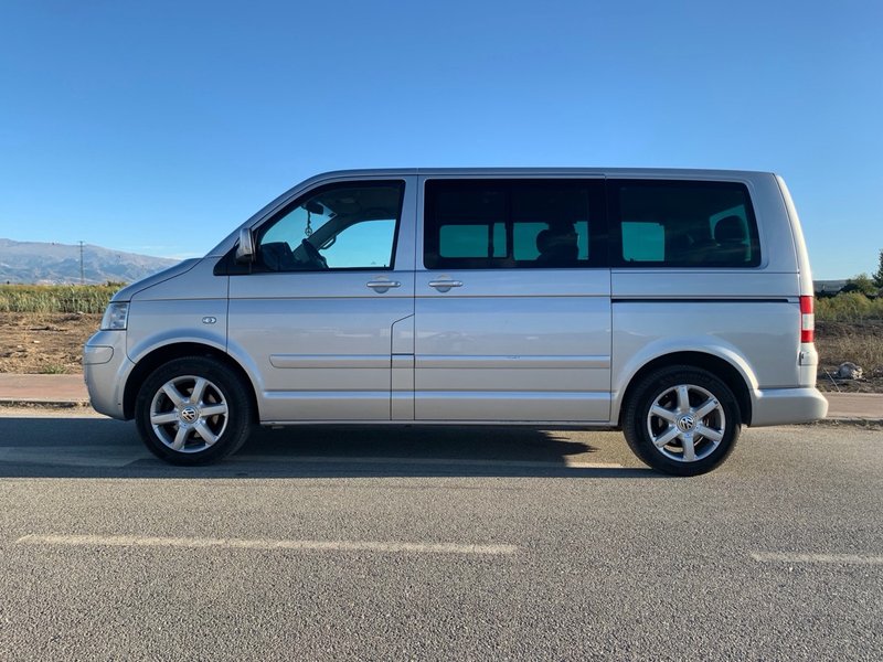 Volkswagen Multivan 2006 - foto 1