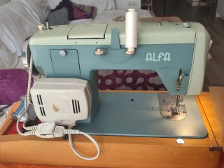 Máquina de coser Alfa Alfamatic 109
