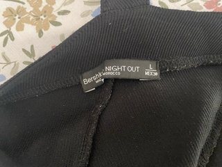 Body negro con escote de corsé