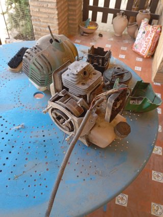 Motor desbrozadora corta filos