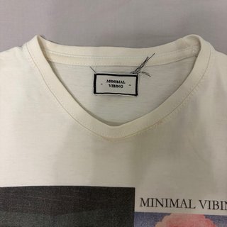 Camiseta blanca de manga corta