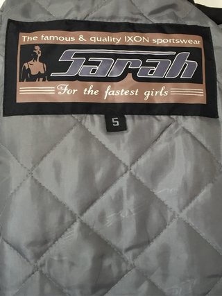Chaqueta de moto negra