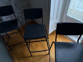 Taburetes altos IKEA negros (3 unidades)