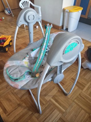 Columpio bebé automático y musical