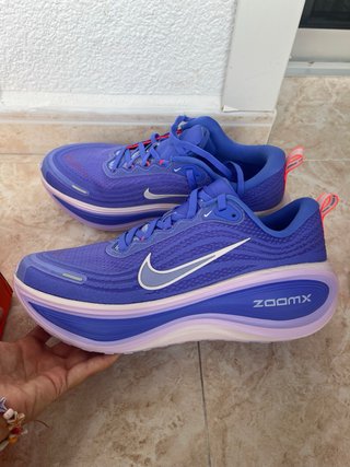 Nike Vomero plus ZoomX Morado