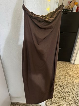 Vestido marrón con abertura Los dos por 15