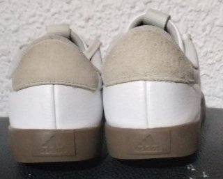 Adidas Bambas Blancas y Negras