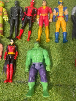 Action figure Marvel e Tartarughe Ninja 25 cm
