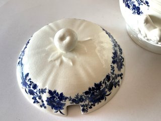 Sopera San Claudio Loza Porcelana Azul y Blanco
