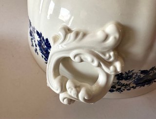 Sopera San Claudio Loza Porcelana Azul y Blanco