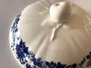 Sopera San Claudio Loza Porcelana Azul y Blanco