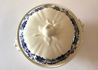 Sopera San Claudio Loza Porcelana Azul y Blanco