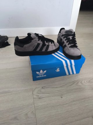Adidas Campus 00s Grises y Negras 40 2/3