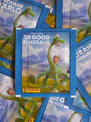 Sobre cromos "El viaje de Arlo" (Disney) sin abrir
