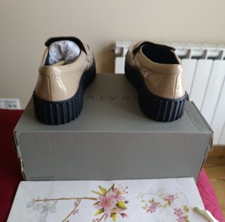 Mocasines Clarks Torhill Piel Charol 41 de 120€