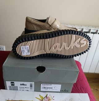 Mocasines Clarks Torhill Piel Charol 41 de 120€